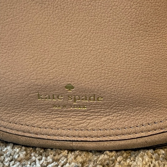 KATE SPADE ♠️ NEW YORK
Leather Shoulder Bag - Picture 5 of 8